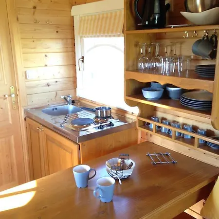 Farm stay Les Roulottes-Gites De La Ferme De L'Autruche Dromoise *
