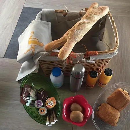 Farm stay Les Roulottes-Gites De La Ferme De L'Autruche Dromoise